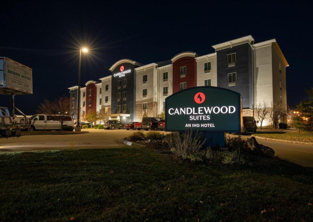 Candlewood Suites Saint Joseph By Ihg Ngoại thất bức ảnh