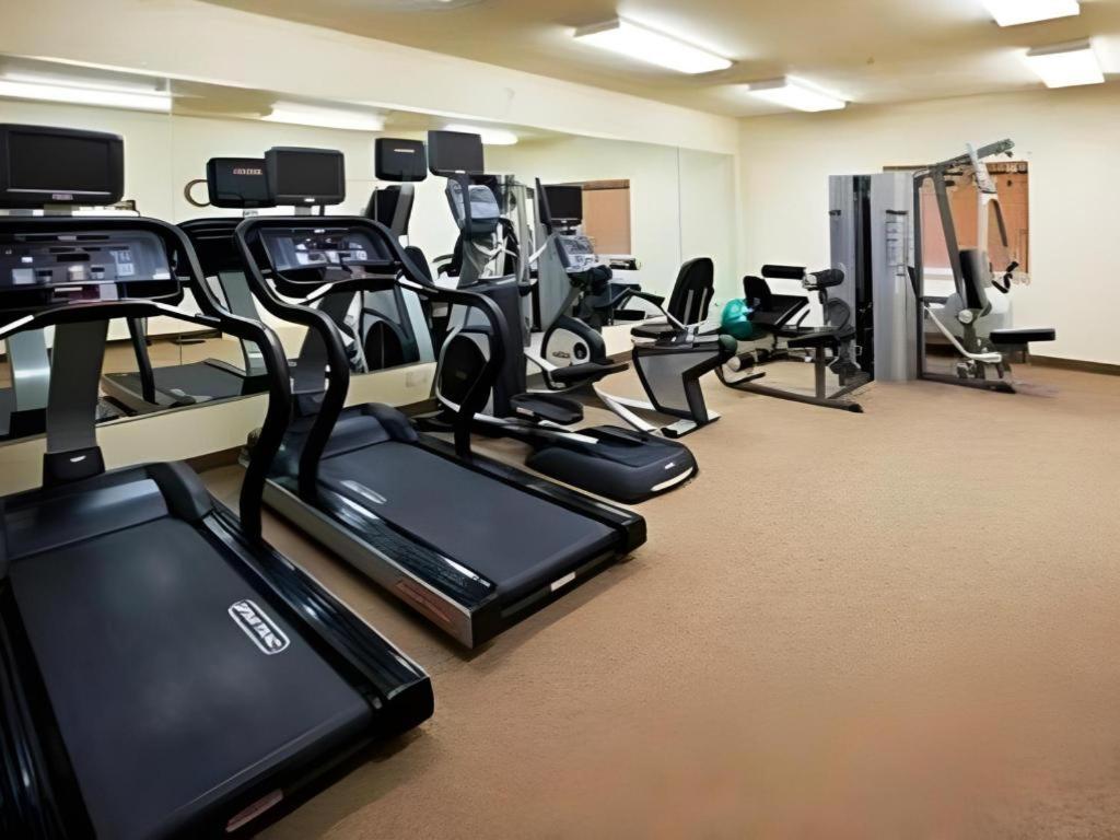 Candlewood Suites Saint Joseph By Ihg Ngoại thất bức ảnh