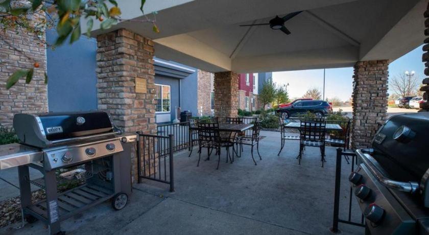 Candlewood Suites Saint Joseph By Ihg Ngoại thất bức ảnh