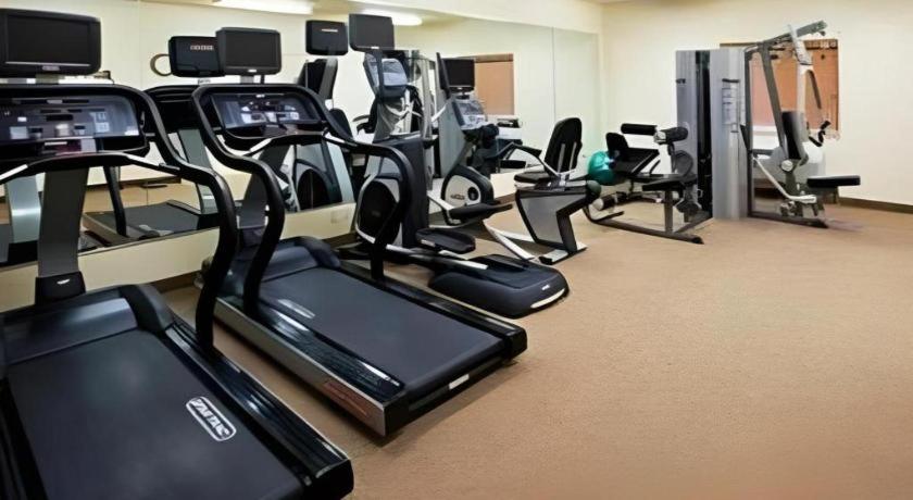 Candlewood Suites Saint Joseph By Ihg Ngoại thất bức ảnh
