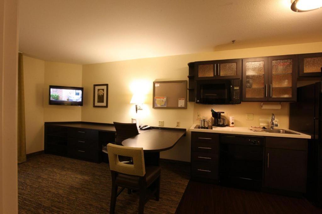 Candlewood Suites Saint Joseph By Ihg Ngoại thất bức ảnh