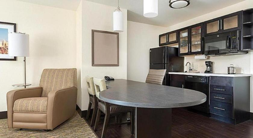 Candlewood Suites Saint Joseph By Ihg Ngoại thất bức ảnh
